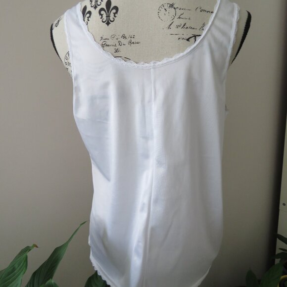 Vintage White Lace Camisole - Picture 3 of 7